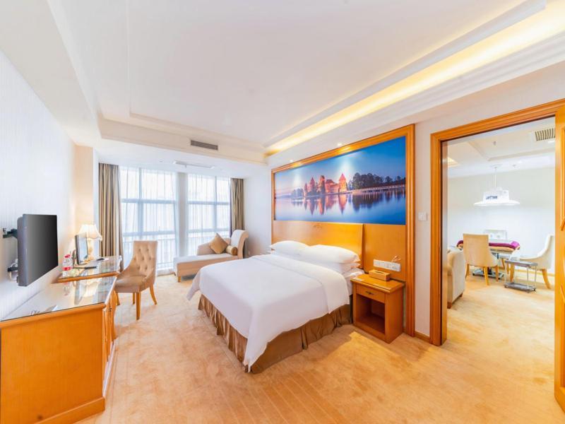 Vienna Hotel Shiyan Guangming Road Шеньчжень Екстер'єр фото